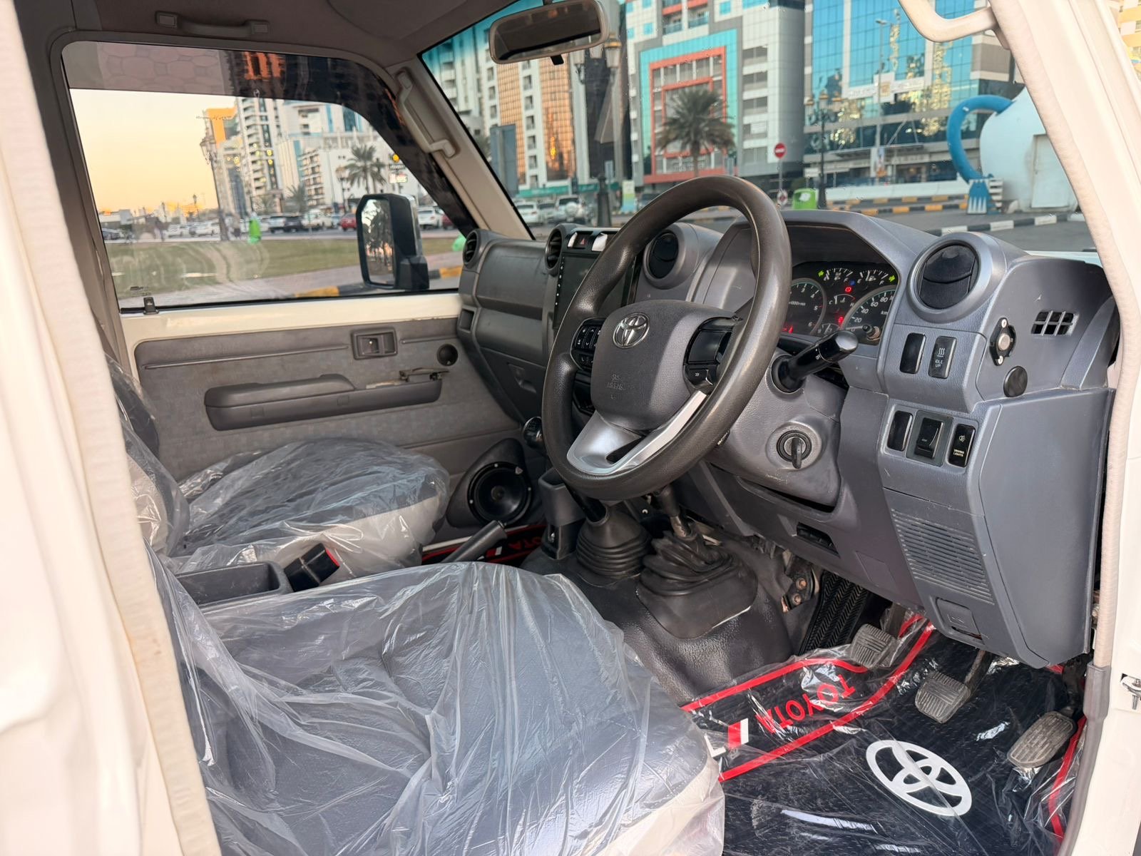 Toyota Land Cruiser 76 2016 Single Cabin image